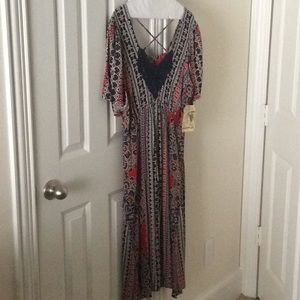 Red and navy shirt sleeve midi print dress